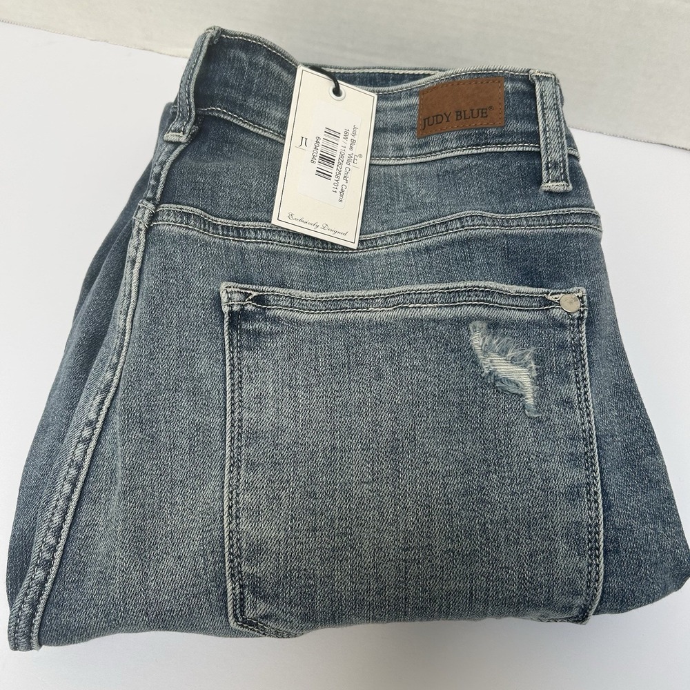 Judy Blue NWT Mid-Rise Skinny Fit Distressed Capri Jeans Size 16W Style‎ #82258